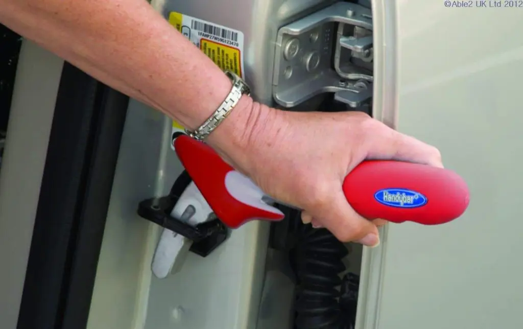 handybar-car-door-opener_default_850_2_1221x768.webp